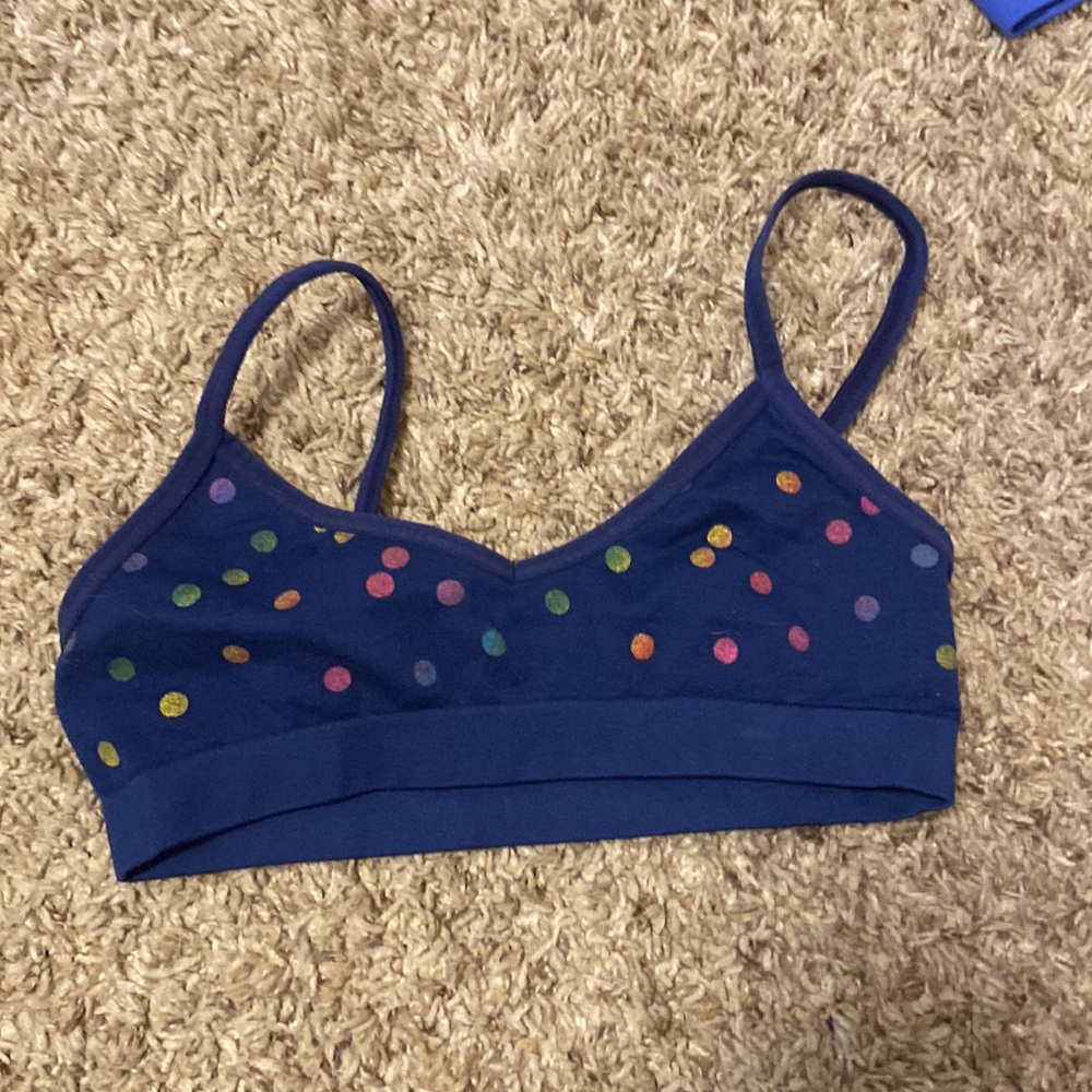 GIRLS SMALL BRAS! - Picture 7 of 9